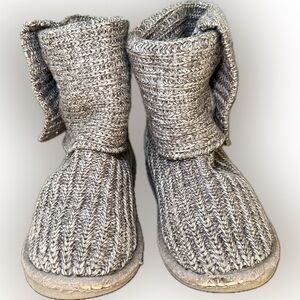 UGG Classic Cardy Knit Gray Winter Boots, Big Girls’ Size 3